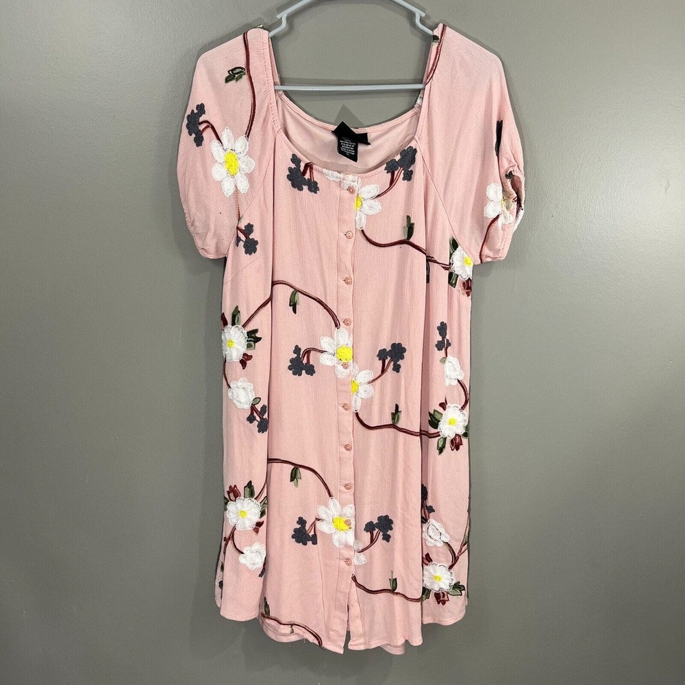 LIV Los Angeles Petite Large Pink Floral Embroidery Lined Boho Dress Button Up